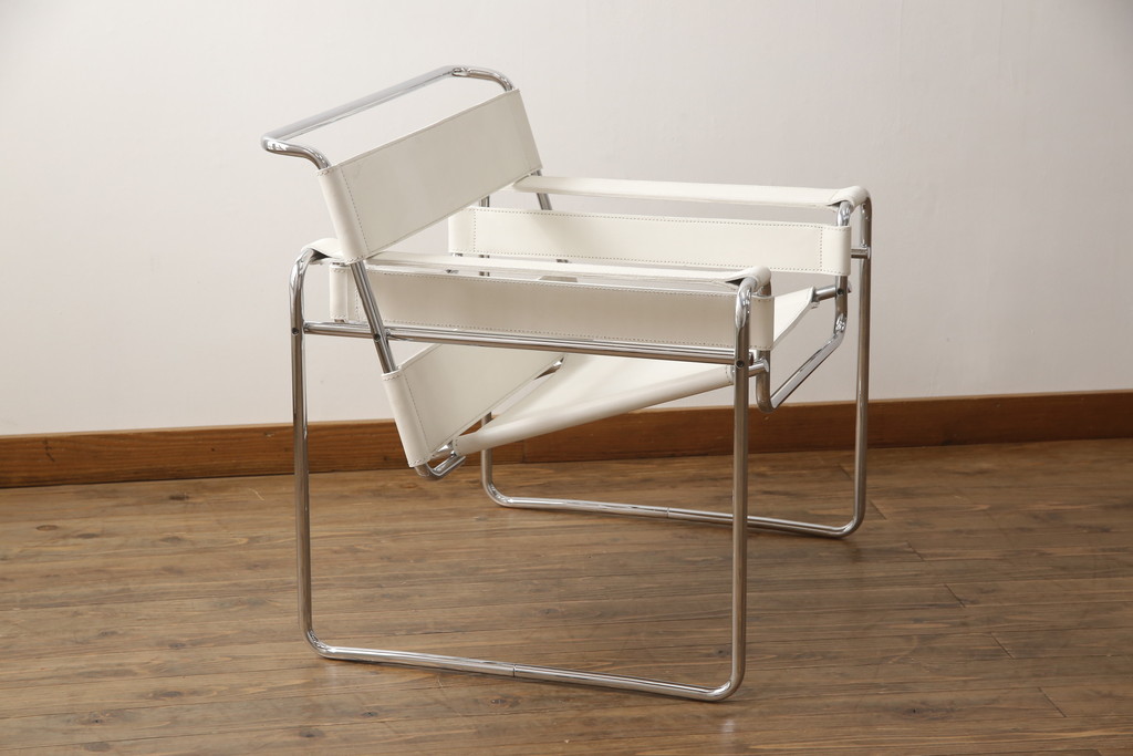 中古　Knoll製(ノル)　Marcel Breuer(マルセル・ブロイヤー)　本革(レザー)　Wassily Lounge Chair(ワシリーチェア)　スタイリッシュなデザインが魅力のラウンジチェア(アームチェア、椅子、イス)(定価約52万円)(R-066810)