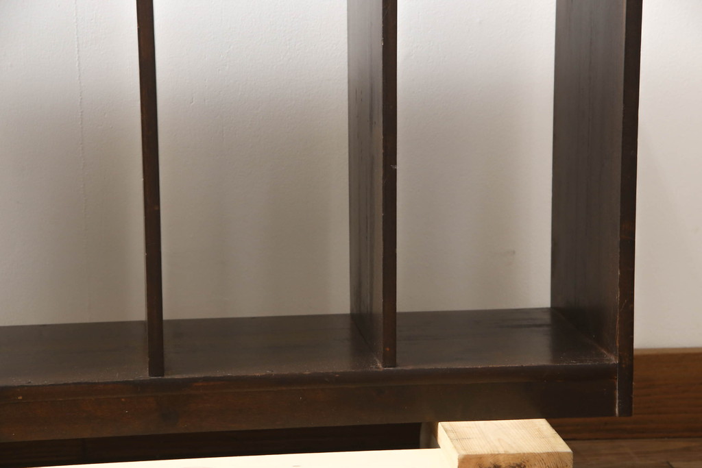 和製アンティーク　昭和レトロ　シンプルなデザインが取り入れやすい本棚(本立て、オープンラック、ブックシェルフ)(R-070180)