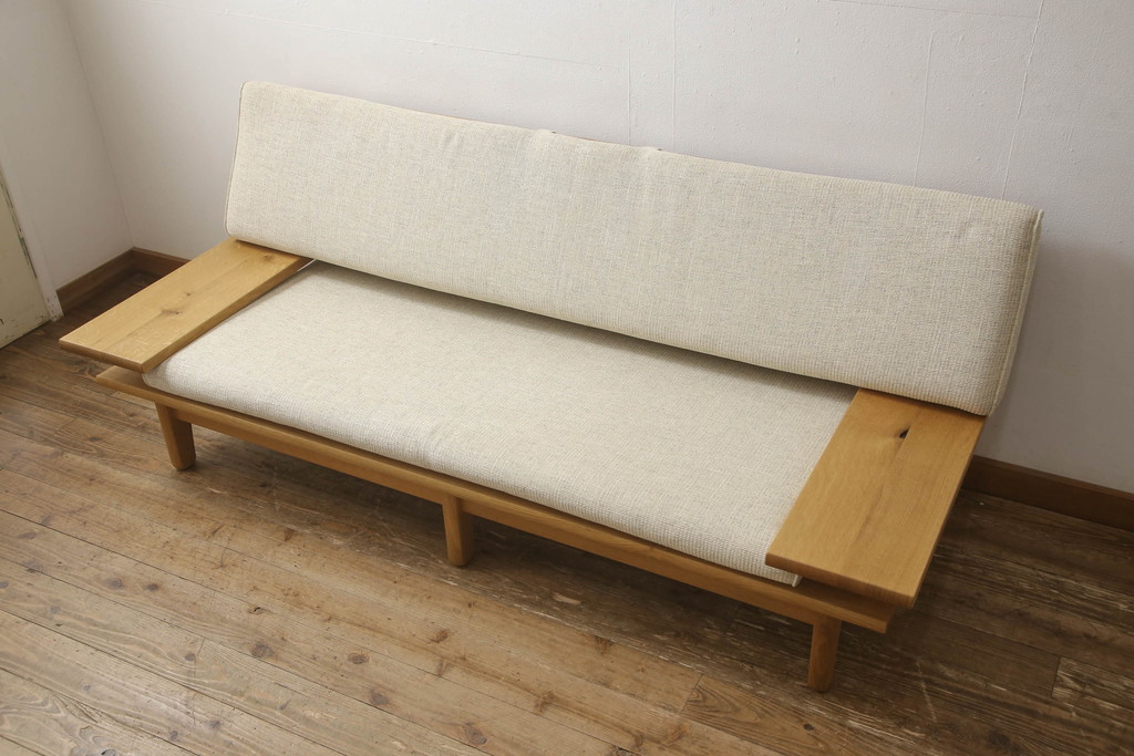 中古　美品　飛騨産業　キツツキ　森のことば　背クッション付き　両肘付ソファ3P　ハイタイプ　 木のぬくもりを感じる3人掛けソファ(三人掛け、アームソファ)(R-061019)