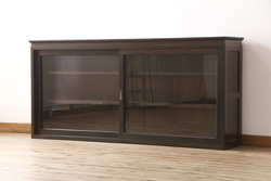 中古　横浜クラシック家具　ダニエル(Daniel)　アーリーアメリカン　A-214　温かみのある空間を演出するキュリオケース(ガラスケース、ショーケース、コレクションケース、ディスプレイケース、キャビネット、飾り棚、戸棚、収納棚、店舗什器)(定価約97万6千円)(R-080345)