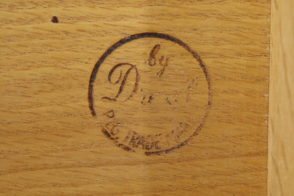 中古　DREXEL HERITAGE(ドレクセルヘリテイジ)　上品な佇まいが魅力のマホガニー材製サイドボード(サイドチェスト、引き出し)(定価約70万円)(R-081369)