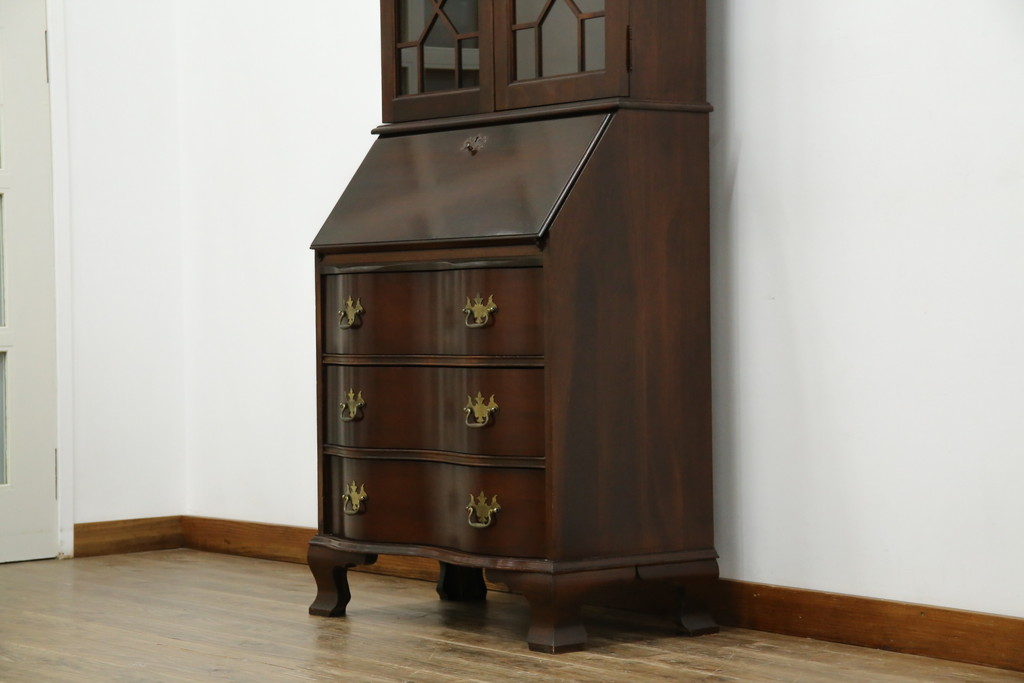 アメリカビンテージ　老舗工房　Jasper Cabinet(ジャスパーキャビネット)社　クラッシックデザインの小振りなビューローブックケース(ライディングビューロー、ライティングデスク、机、ワークデスク、本箱、本棚、飾り棚、収納棚、戸棚、引き出し、在宅用、在宅ワーク用、簿記机、ヴィンテージ)(R-083374)