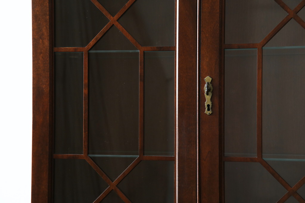 アメリカビンテージ　老舗工房　Jasper Cabinet(ジャスパーキャビネット)社　クラッシックデザインの小振りなビューローブックケース(ライディングビューロー、ライティングデスク、机、ワークデスク、本箱、本棚、飾り棚、収納棚、戸棚、引き出し、在宅用、在宅ワーク用、簿記机、ヴィンテージ)(R-083374)