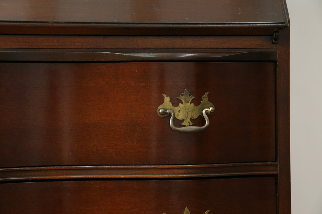 アメリカビンテージ　老舗工房　Jasper Cabinet(ジャスパーキャビネット)社　クラッシックデザインの小振りなビューローブックケース(ライディングビューロー、ライティングデスク、机、ワークデスク、本箱、本棚、飾り棚、収納棚、戸棚、引き出し、在宅用、在宅ワーク用、簿記机、ヴィンテージ)(R-083374)