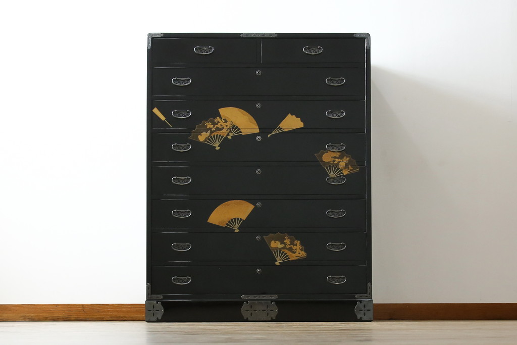 中古　最高級品!!　美しい扇の蒔絵入りの黒漆塗り桐箪笥(桐たんす、衣装箪笥、収納タンス、和タンス、引き出し)(定価推定約300万円)(R-077902)