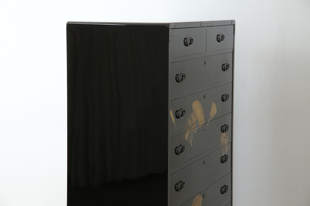 中古　最高級品!!　美しい扇の蒔絵入りの黒漆塗り桐箪笥(桐たんす、衣装箪笥、収納タンス、和タンス、引き出し)(定価推定約300万円)(R-077902)
