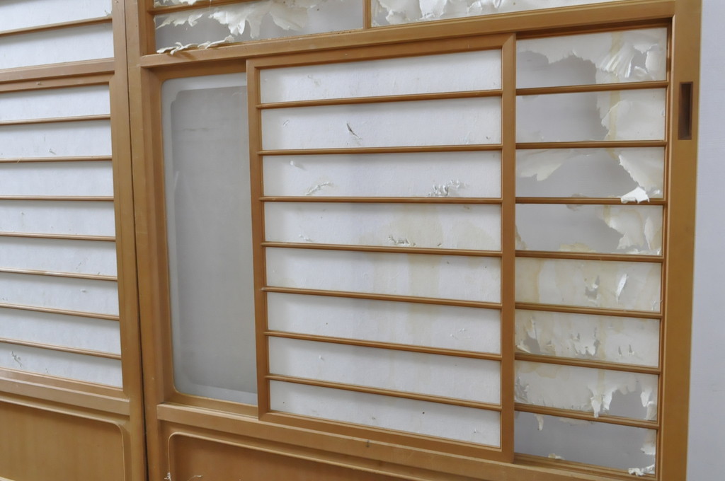 中古　上手物　和の空間づくりにおすすめ!　数寄屋で使われていた猫間障子戸4枚セット(雪見障子戸、建具、引き戸、擦り上げ障子戸、擦上障子戸、ガラス戸)(R-063787)