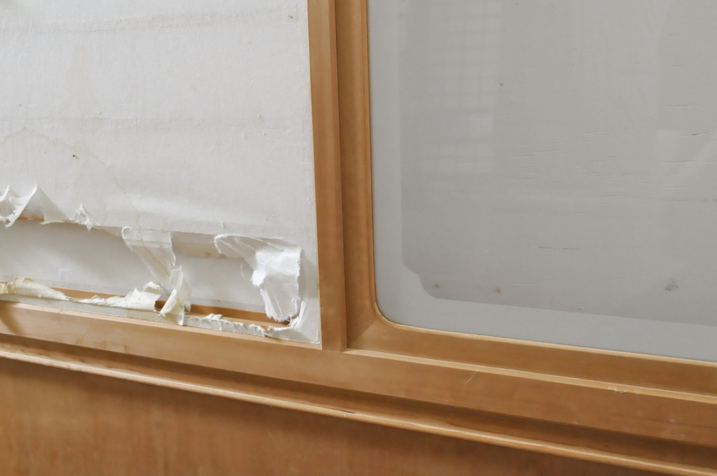 中古　上手物　和の空間づくりにおすすめ!　数寄屋で使われていた猫間障子戸2枚セット(雪見障子戸、建具、引き戸、擦り上げ障子戸、擦上障子戸、ガラス戸)(R-063788)