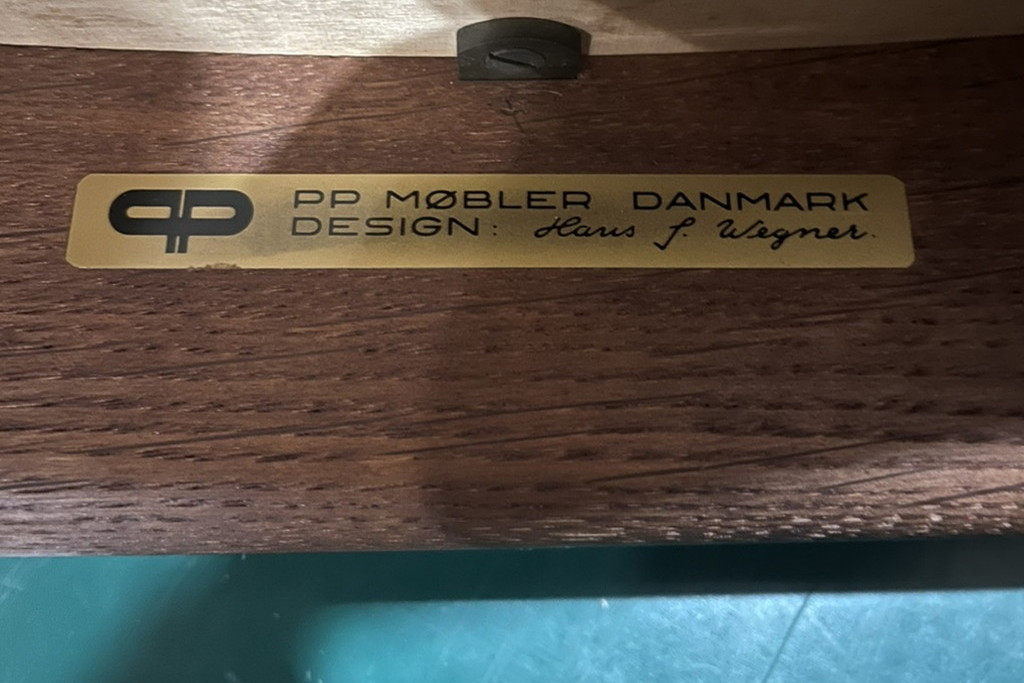 デンマークビンテージ　希少!!　PP Mobler(モブラー)社　ハンス J. ウェグナー(HANS J. WEGNER)デザイン　オリジナル　PP52　オーク材　本革(レザー)　美しいフォルムのチェア(ダイニングチェア、アームチェア、イス、椅子、北欧、ヴィンテージ)(R-083677)