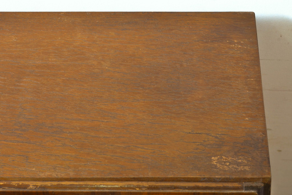 イギリスアンティーク　ウォールナット材　上品な装飾や猫脚がクラシカルな雰囲気を高めるライティングビューロー(在宅用、在宅ワーク用、ワークデスク、引き出し、チェスト、机)(R-063492)