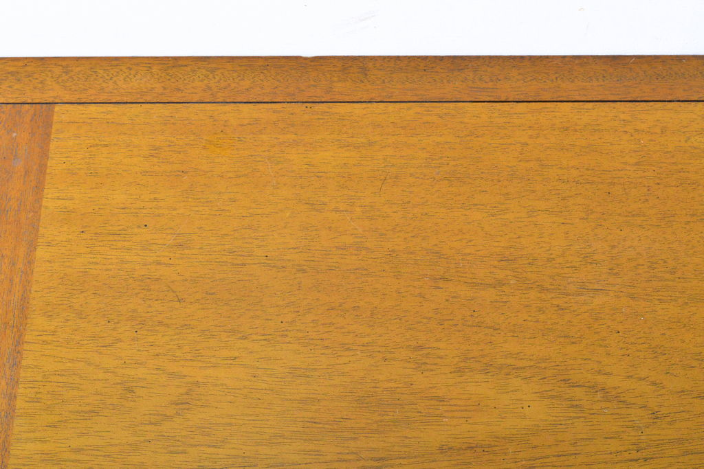 中古　DREXEL HERITAGE(ドレクセルヘリテイジ)　Triune(トライユン)　マホガニー材　洗練されたデザインとクラシカルな佇まいが魅力的なセンターテーブル(カクテルテーブル、リビングテーブル、カフェテーブル、ローテーブル)(R-062417)