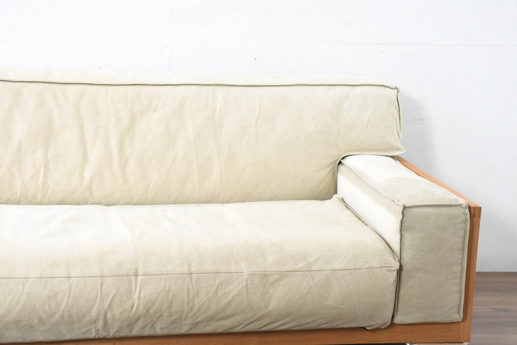 中古　美品　広松木工　コルニーチェ(CORNICE)　ブロックワンアーム　ドロワータイプ　木の温もりと収納力を備えた機能美あふれる2.5人掛けソファ(2P、2.5P、3P、2人掛け、3人掛け、小物収納)(定価約83万円)(R-084406)