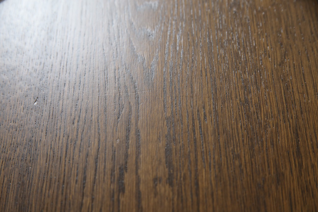 中古　美品　オランダ民芸家具　ネザーランズ・フォークロア　オーク材　クラシカルな佇まいが魅力的なコンソールテーブル(サイドテーブル、花台、飾り台)(R-074476)