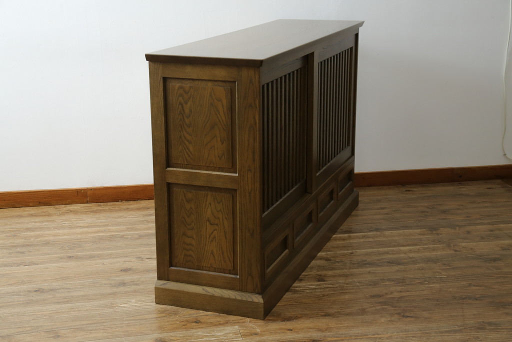 中古　美品　楢(ナラ)材　高山デザイン　モダンな佇まいが魅力的な水屋箪笥サイドボード(食器棚、サイドキャビネット、収納棚、戸棚)(R-075143)