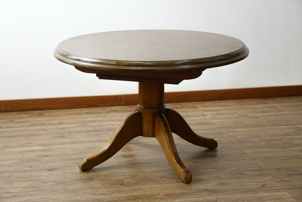 中古　美品　三越家具(現カントリーハウス)　Brugge(ブルージュ)　クラシカルな佇まいが魅力の伸長式ラウンドテーブル(ダイニングテーブル、エクステンションテーブル、丸テーブル、4人掛け、2人掛け、4人用、2人用、食卓)(定価約28万円)(R-082742)