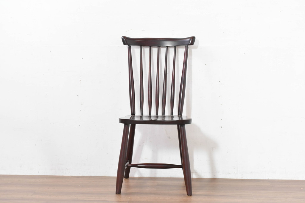 中古　美品‼　民芸家具　落ち着いた色味が上品な雰囲気を醸し出すウィンザーチェア(板座チェア、ダイニングチェア、アームレスチェア、椅子、イス)(R-084231)