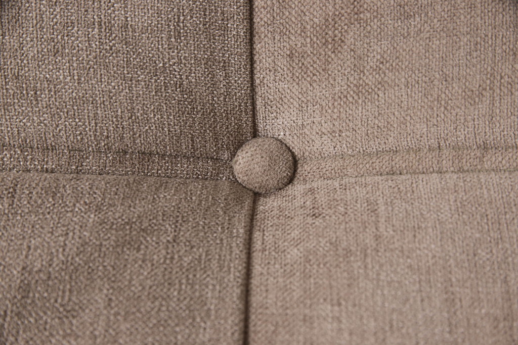 中古　フランス家具　美品　ligne roset(リーン・ロゼ)　ROSETTOGO(ロゼトーゴ)　くすみピンク色　洗練されたモダンデザインが目を引く三人掛けソファ(リーンロゼ、3人掛け、トリプルソファ、ローソファ、生地:Hランク)(定価約34万円)(R-066585)