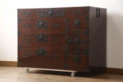 中古　衣装盆付き　鮮やかな色合いのかざり房が目を引く加茂総桐箪笥・中段(並厚、四方丸、総桐たんす、着物箪笥、衣装箪笥)(R-081443)