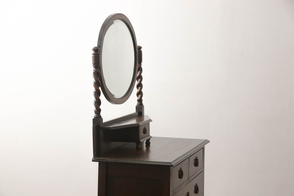 イギリスアンティーク　オーク材　品のあるデザインが魅力的な小振りなドレッシングチェスト(ドレッサー、鏡台)(R-059250)