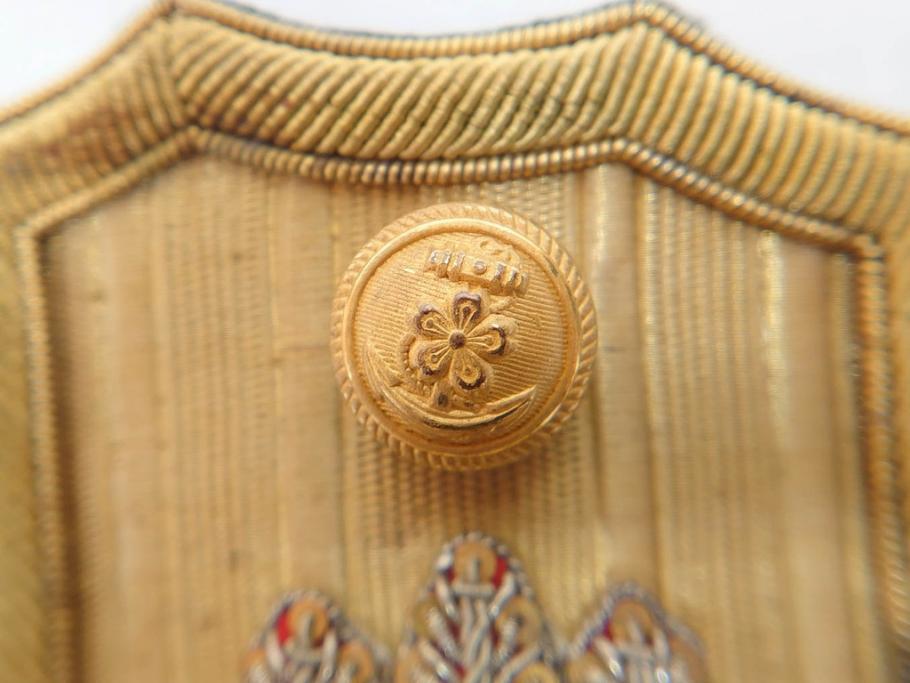 旧日本軍　海軍　尉官　トランク付き(鍵あり)　正帽&正肩章セット(大尉、中尉、少尉、相当官、大礼帽子、軍物、軍服小物、ミリタリー、正装、礼装)(R-070728)