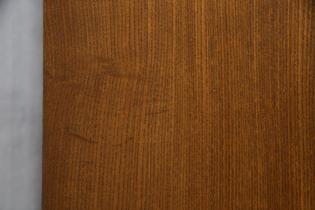 イギリスビンテージ　希少!!　ERCOL(アーコール)　美しい木目と滑らかに面取りされた扉が上品な雰囲気を醸し出すワードローブ(洋服タンス、収納棚、戸棚、キャビネット、ヴィンテージ、英国)(R-066300)