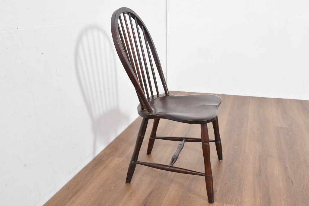 中古　美品　松本民芸家具　シックな佇まいが魅力的な#72型・リーチチェア2脚セット(ダイニングチェア、板座チェア、ウィンザーチェア、ウインザーチェア、椅子、イス、バラ売り可能)(定価約196000円)(R-084128)
