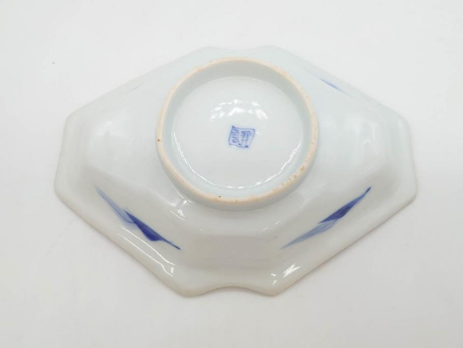 明治〜大正期　伊万里　染付　山水船図　約18cm　5.9寸　鮮やかな青に金と赤色が映える変形皿6枚セット(菱形、八角、金彩、五寸九分、和食器、和皿)(R-077409)