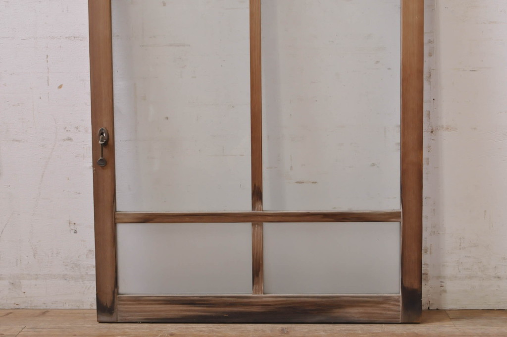 アンティーク建具　大正ロマン　経年を感じさせる古い木味が魅力のガラス窓1枚(ガラス戸、引き戸)(R-068309)