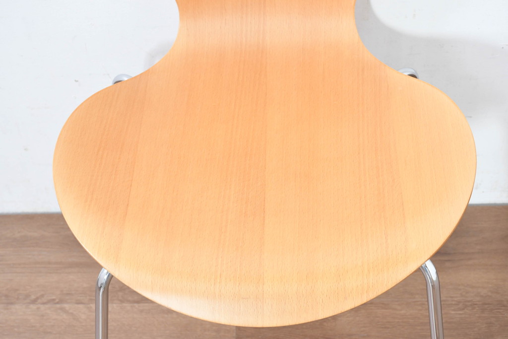 中古　美品　FRITZ HANSEN(フリッツ・ハンセン)　SERIES 7(セブンチェア)　ビーチ材　北欧モダンなお部屋におすすめ!シャープな脚がお洒落なダイニングチェア(板座チェア、椅子、イス)(R-084272)