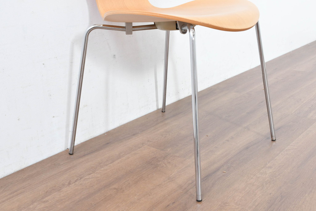 中古　美品　FRITZ HANSEN(フリッツ・ハンセン)　SERIES 7(セブンチェア)　ビーチ材　北欧モダンなお部屋におすすめ!シャープな脚がお洒落なダイニングチェア(板座チェア、椅子、イス)(R-084272)