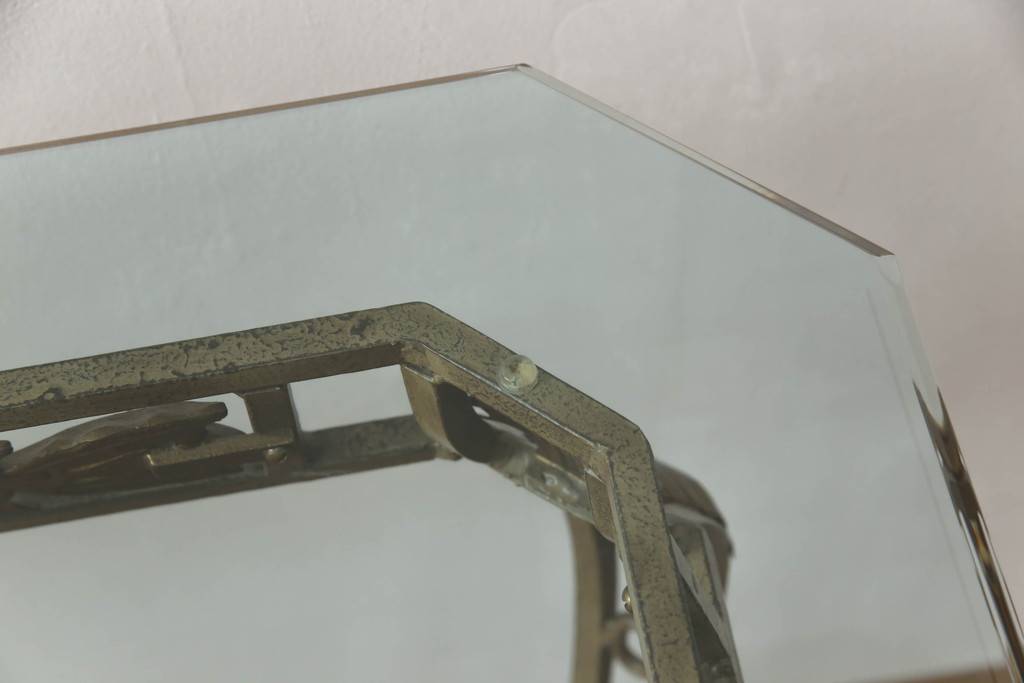 中古　DREXEL HERITAGE(ドレクセルヘリテイジ)　アメリカ輸入モデル　凝った装飾デザインがエレガント!!ガラストップのコンソールテーブル(サイドテーブル)(R-062009)