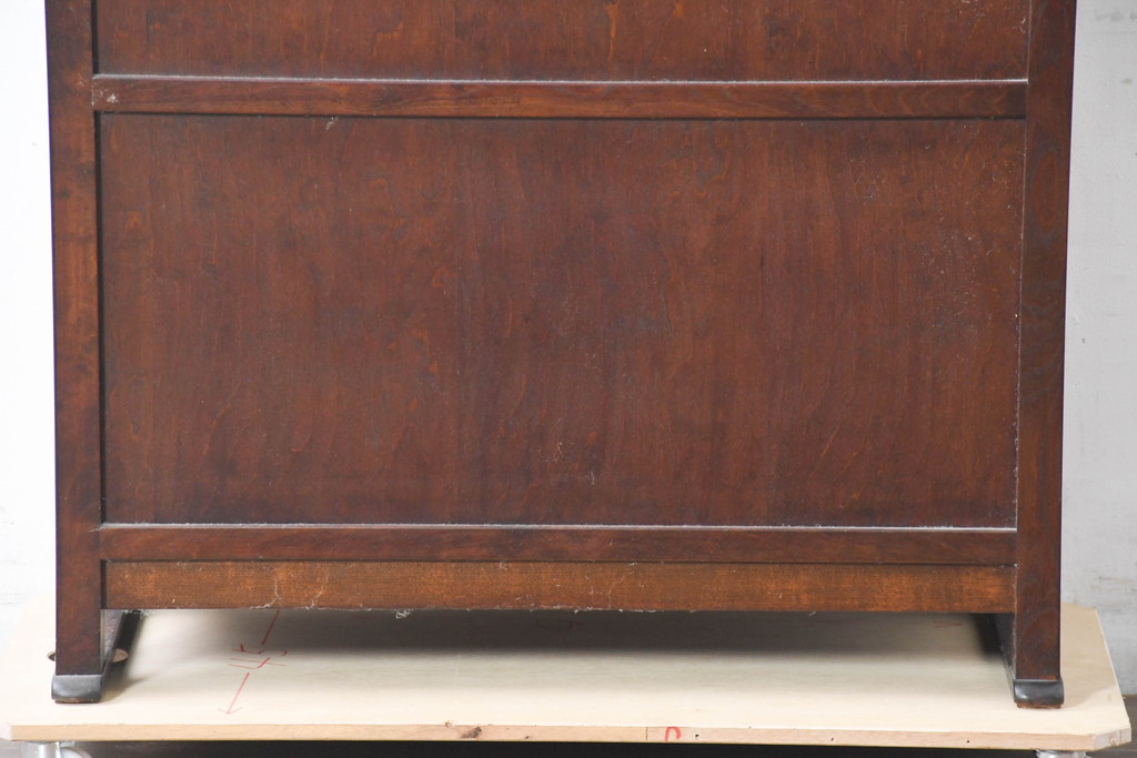 中古　美品　松本民芸家具　A型舞良茶タンス　洗練された佇まいの収納棚(下駄箱、靴箱、本箱、戸棚、食器棚、サイドボード)(R-084125)