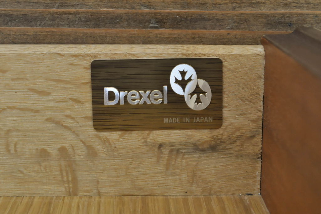 中古　DREXEL HERITAGE(ドレクセルヘリテイジ)　Triune(トライユン)　クラシックなデザインとナチュラルな風合いが魅力的なニーホールデスク(両袖デスク、机、ワークデスク、在宅ワーク用、在宅用)(定価約41万円)(R-062507)