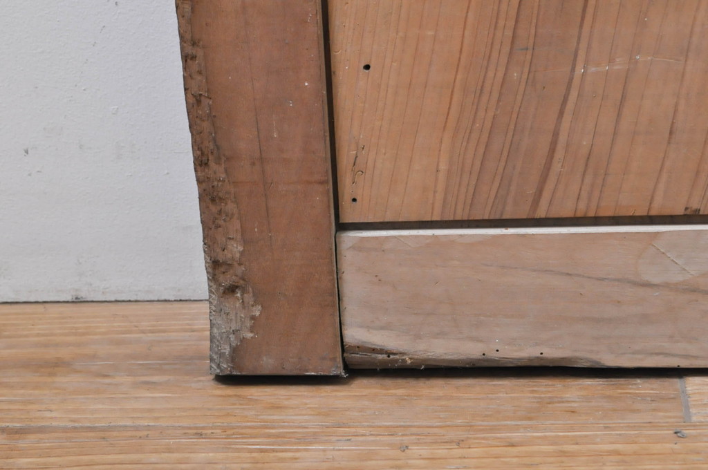 アンティーク建具　杉板1枚板　落ち着いた和の空間を演出する板戸窓4枚セット(引き戸)(R-068301)