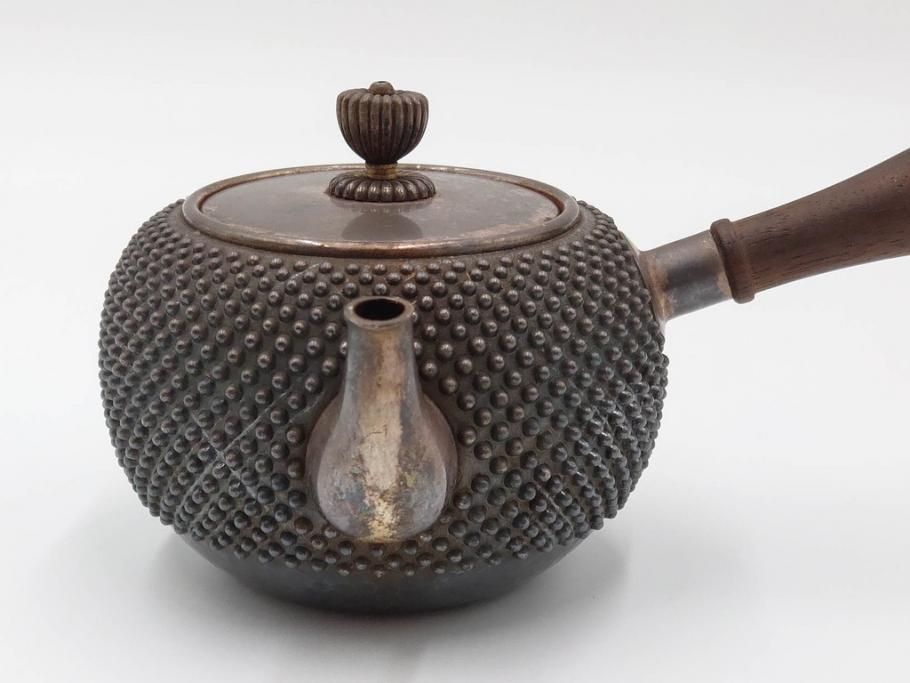 純銀　玉霰　重量 約216g　匠の技が光る急須(銀瓶、横手、煎茶、水注、茶道具、茶器、水差、水指)(R-084504)