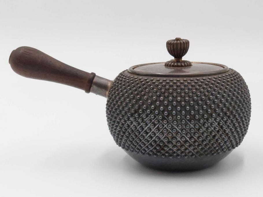 純銀　玉霰　重量 約216g　匠の技が光る急須(銀瓶、横手、煎茶、水注、茶道具、茶器、水差、水指)(R-084504)