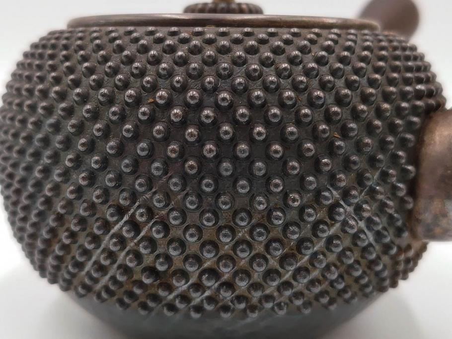 純銀　玉霰　重量 約216g　匠の技が光る急須(銀瓶、横手、煎茶、水注、茶道具、茶器、水差、水指)(R-084504)