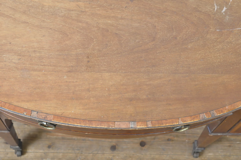 イギリスアンティーク　ペイント仕上げ限定　曲線を描くデザインがエレガントなドレッサーサイドボード(両袖机、ニーホールデスク、ワークデスク、在宅ワーク用、在宅用、引き出し)(R-063456)