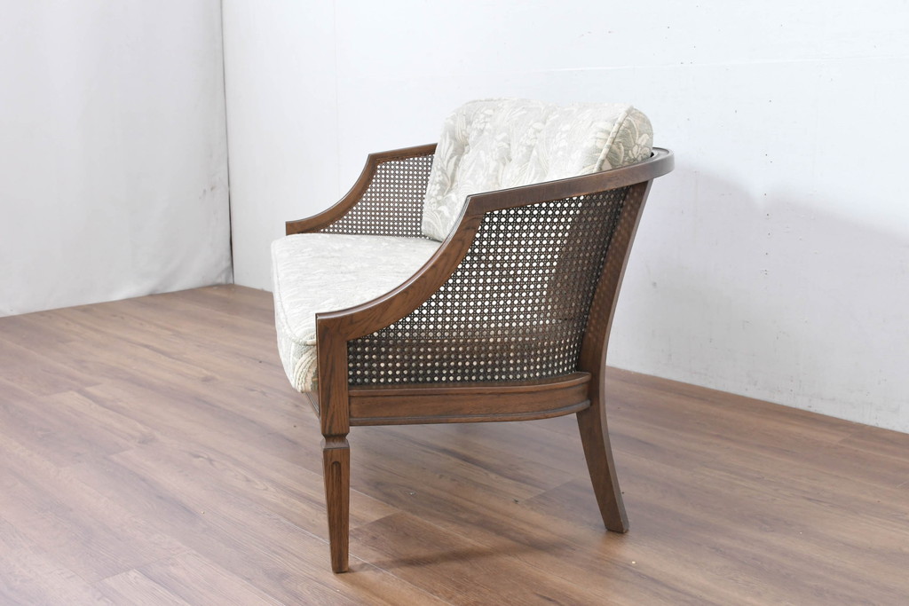 中古　展示品　美品　カリモク家具(karimoku)　domani(ドマーニ)　QUEENS LIFE(クイーンズライフ)　優雅なフォルムと柔らかな色合いでどんな空間にも馴染む!クラシカルな2人掛けソファ(2Pソファ、二人掛けソファ)(定価約29万円)(R-084304)