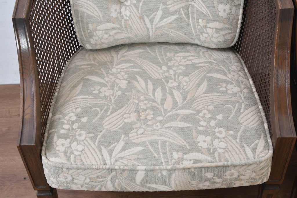 中古　展示品　美品　カリモク家具(karimoku)　domani(ドマーニ)　QUEENS LIFE(クイーンズライフ)　優雅なフォルムと柔らかな色合いでどんな空間にも馴染む!クラシカルな1人掛けソファ2脚セット(1Pソファ、一人掛けソファ、バラ売り可能)(定価2脚で約36万円)(R-084303)