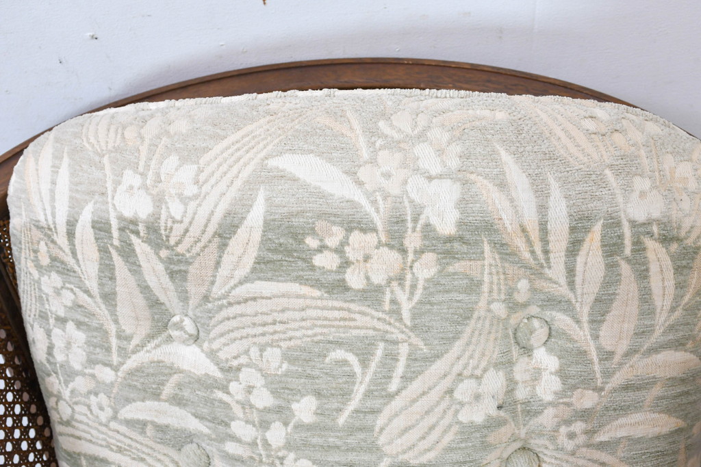 中古　展示品　美品　カリモク家具(karimoku)　domani(ドマーニ)　QUEENS LIFE(クイーンズライフ)　優雅なフォルムと柔らかな色合いでどんな空間にも馴染む!クラシカルな1人掛けソファ2脚セット(1Pソファ、一人掛けソファ、バラ売り可能)(定価2脚で約36万円)(R-084303)