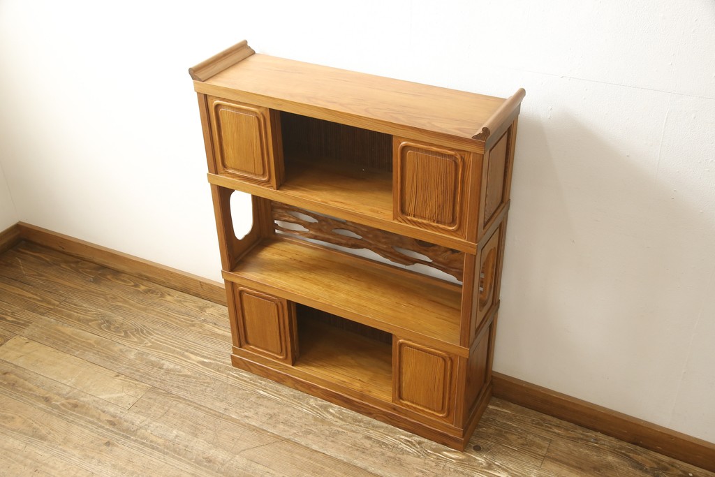 ビンテージ家具　未使用展示品　三方肥松(老松、アブラマツ)　珍しい材でつくられた、木目の美しさが目を引く茶棚(収納棚、茶箪笥、飾り棚、ヴィンテージ)(R-053567)