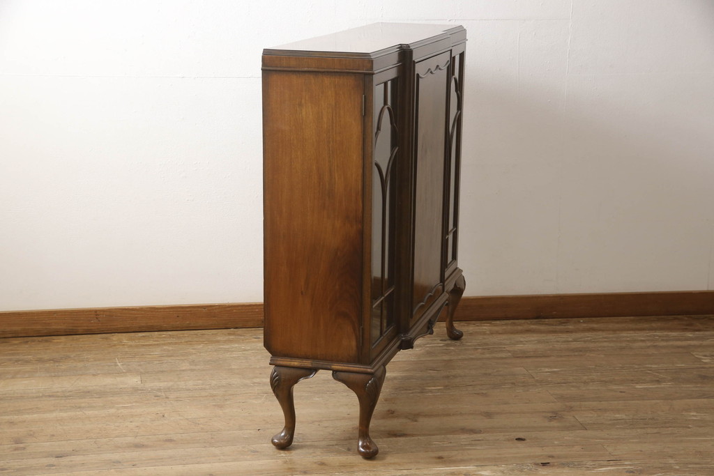 イギリスアンティーク　マホガニー材　クラシカルなデザインが魅力的なサイドボードキャビネット(飾り棚、戸棚)(R-054621)