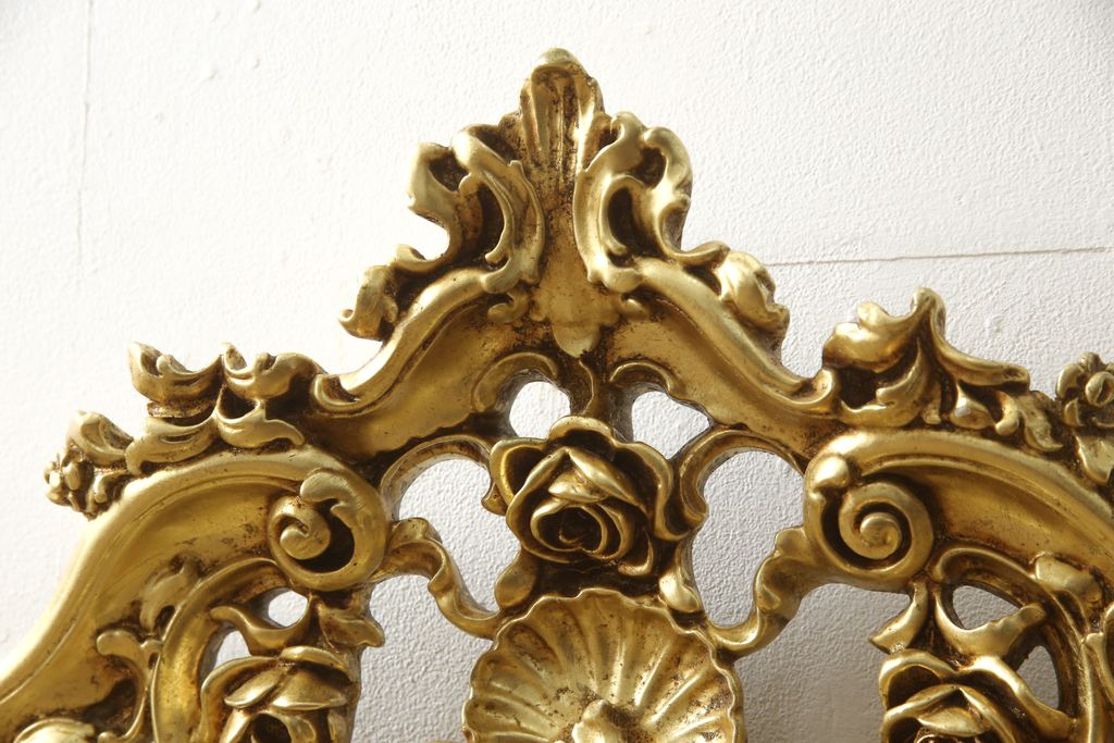 中古　イタリア　SILIK(シリック)　ロココ調の細やかで豪華な彫刻が見事!存在感を放つウォールミラー(壁掛け鏡)(定価35万円)(R-057506)