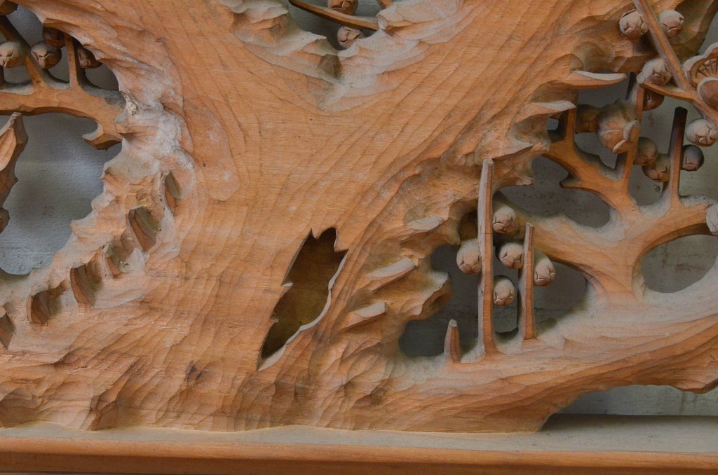 アンティーク建具　越中　井波彫刻　明雲作　繊細な菊・竹・梅のデザインが目を惹く両面彫刻欄間2枚セット(明り取り、明かり取り、在銘)(R-069465)