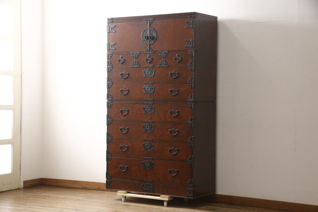 中古　美品　岩谷堂箪笥　かくし付き　観音開き戸が魅力!和の趣あふれる衣装箪笥(引き出し、和タンス、収納箪笥、整理タンス)(R-058644)