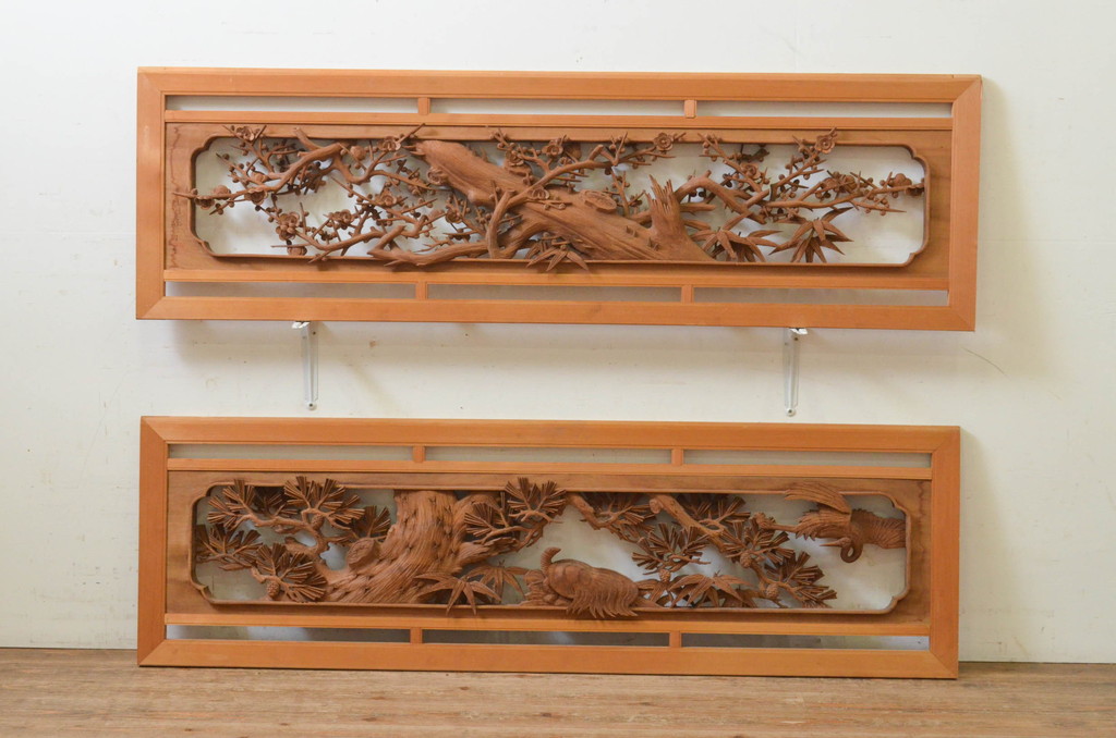 ビンテージ建具　井波彫刻　清峰刀　躍動感のある鶴・亀と松竹梅が美しい両面彫刻欄間2枚セット(明り取り、明かり取り、在銘、ヴィンテージ)(R-069468)