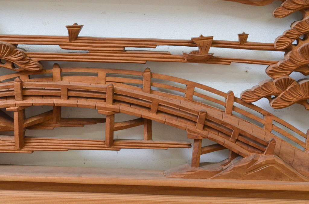 アンティーク建具　松の木と風情ある風景の彫刻が美しい両面彫刻欄間2枚セット(明り取り、明かり取り)(R-068411)