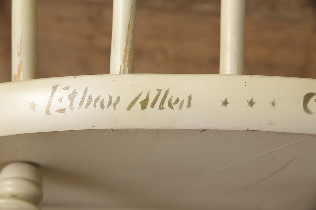 アメリカビンテージ　ETHAN ALLEN(イーセンアーレン)　カントリーな雰囲気がかわいらしいロッキングチェア(椅子、アームチェア、揺り椅子、ヴィンテージ)(R-052164)