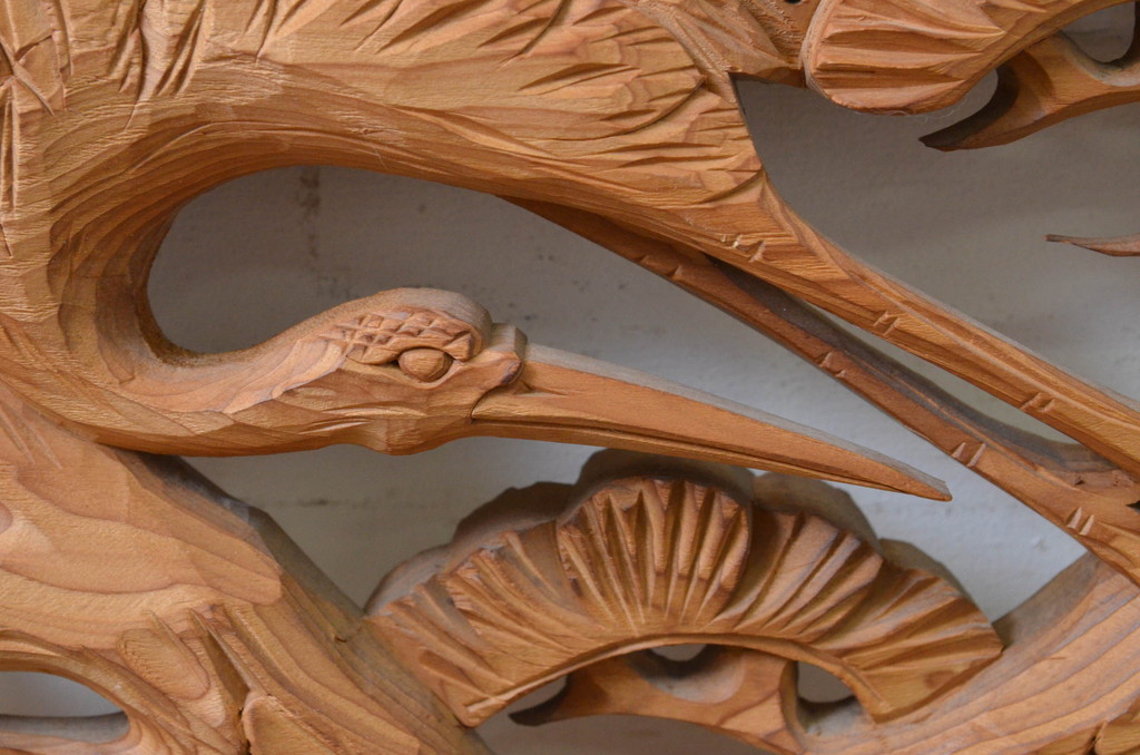 アンティーク建具　井波彫刻　茂一刀　躍動感あふれる鶴と松が素晴らしい両面彫刻欄間2枚セット(明り取り、明かり取り、在銘)(R-068418)